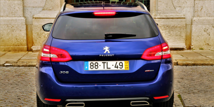 Peugeot 308 SW 1.2 Puretech GT Line: Estilo e dinâmica! 39