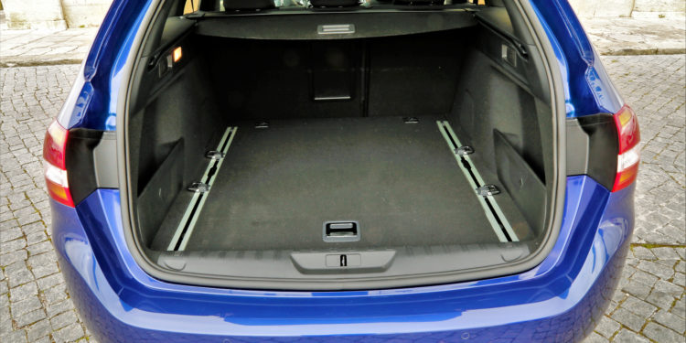 Peugeot 308 SW 1.2 Puretech GT Line: Estilo e dinâmica! 43