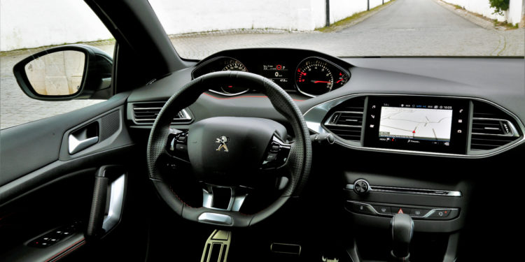 Peugeot 308 SW 1.2 Puretech GT Line: Estilo e dinâmica! 56