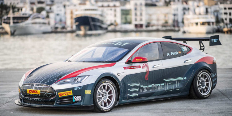 Tesla Model S recebe aprovação da FIA para provas! 17