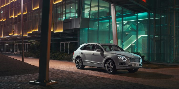 Este é o Bentley Bentayga Híbrido! 33