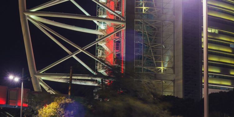 Este é o Bentley Bentayga Híbrido! 31