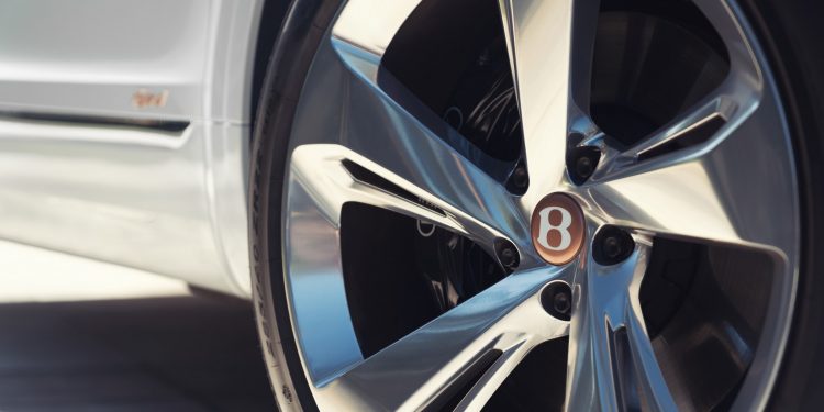 Este é o Bentley Bentayga Híbrido! 26