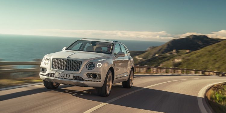 Este é o Bentley Bentayga Híbrido! 41