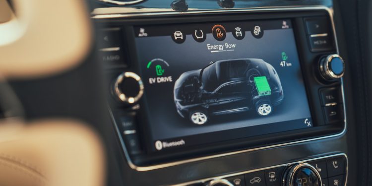 Este é o Bentley Bentayga Híbrido! 15