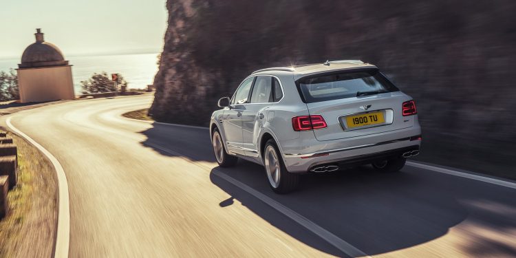 Este é o Bentley Bentayga Híbrido! 40