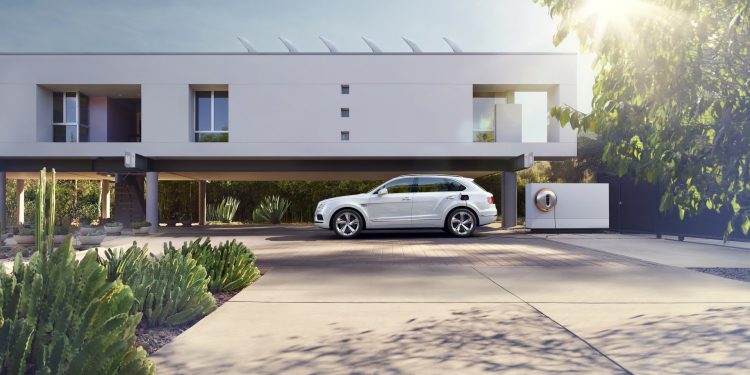 Este é o Bentley Bentayga Híbrido! 13