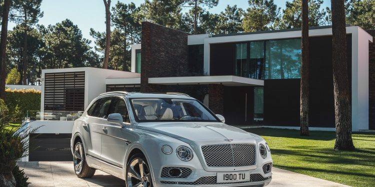 Este é o Bentley Bentayga Híbrido! 37