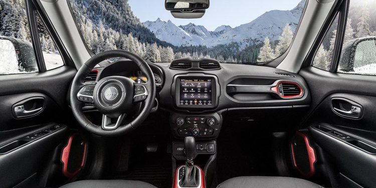 Jeep leva Cherokee, Wrangler e Trackhawk a Genebra! 13