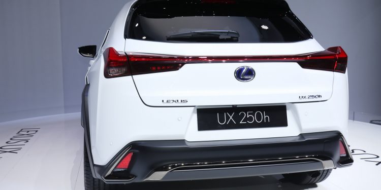 Lexus UX colecciona olhares em Genebra! 16 Lexus UX colecciona olhares em Genebra! 16