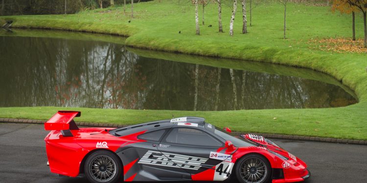 Este Mclaren F1 GTR é homologado para circular na via publica... E está à venda! 34
