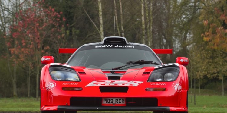 Este Mclaren F1 GTR é homologado para circular na via publica... E está à venda! 22