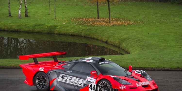 Este Mclaren F1 GTR é homologado para circular na via publica... E está à venda! 40