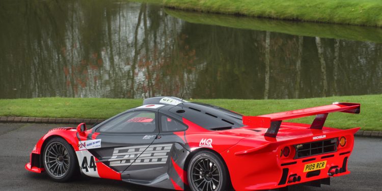 Este Mclaren F1 GTR é homologado para circular na via publica... E está à venda! 38