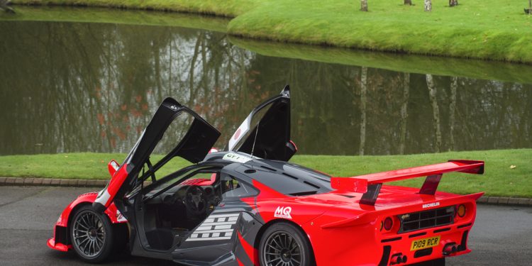Este Mclaren F1 GTR é homologado para circular na via publica... E está à venda! 37