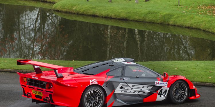 Este Mclaren F1 GTR é homologado para circular na via publica... E está à venda! 36