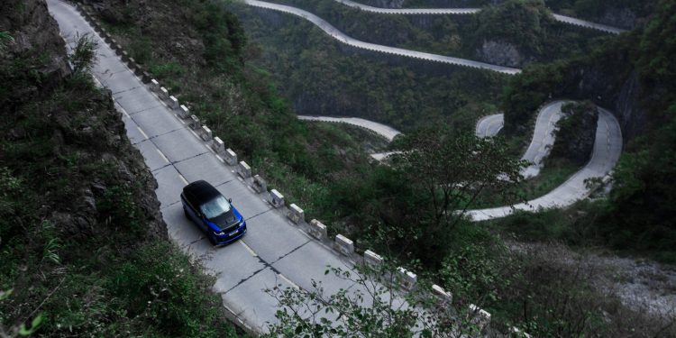 Range Rover Sport SVR bate novo recorde na estrada de Tianmen! 27 Range Rover Sport SVR bate novo recorde na estrada de Tianmen! 27