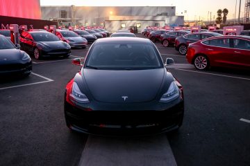 Tesla interrompeu produção do Model 3 no mês passado! 24