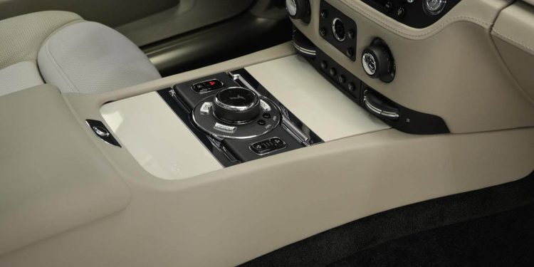 Este Rolls-Royce Ghost foi inspirado na arte Islâmica! 28