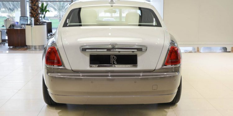 Este Rolls-Royce Ghost foi inspirado na arte Islâmica! 13