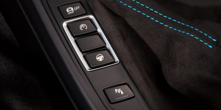 Este é o BMW M2 Competition! 13