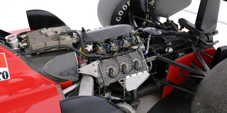 Último Formula 1 de Enzo Ferrari vai a leilão! 15