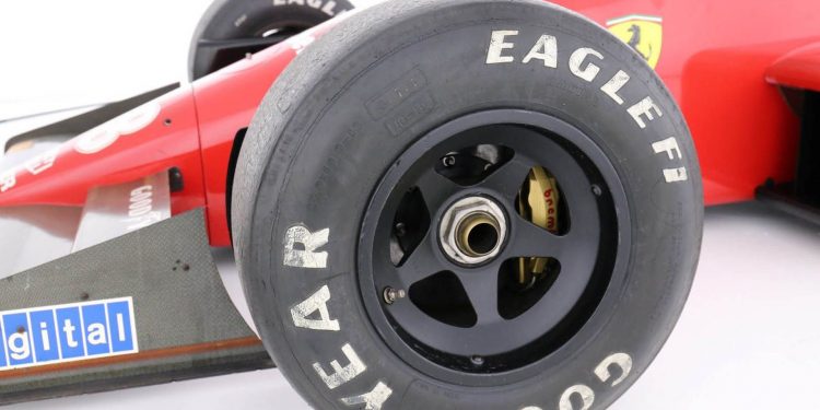 Último Formula 1 de Enzo Ferrari vai a leilão! 18