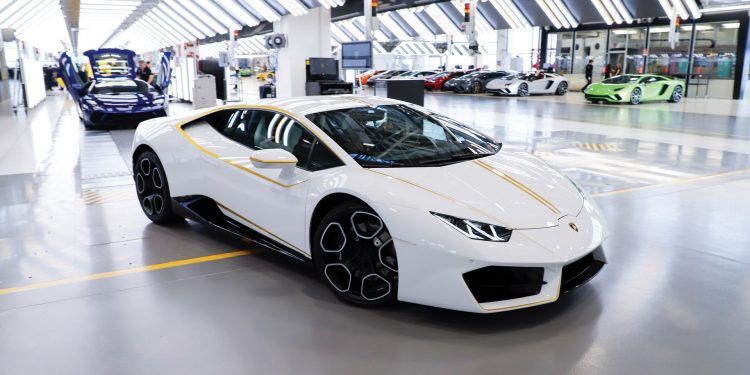 Lamborghini do Papa Francisco pode ultrapassar os 300.000€! 13