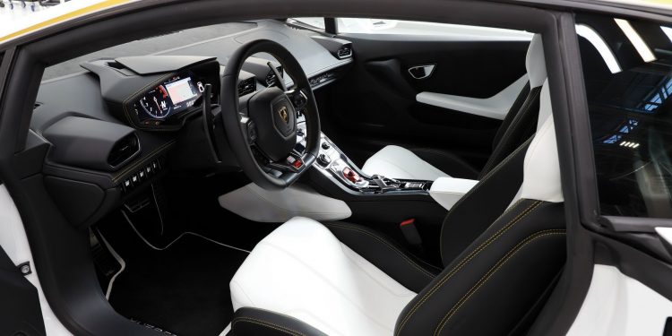 Lamborghini do Papa Francisco pode ultrapassar os 300.000€! 19