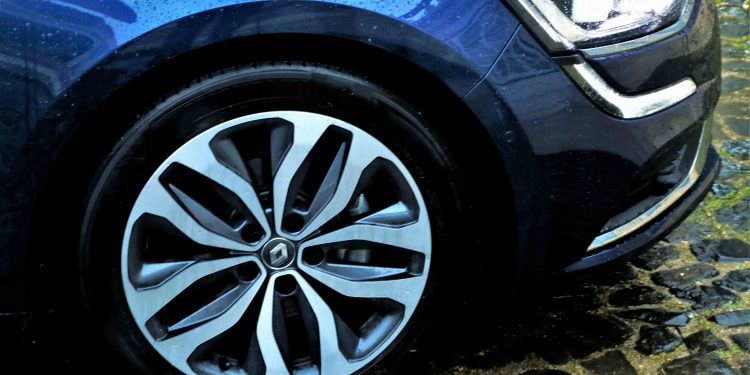 Renault Talisman Sport Tourer Executive 1.6 dCi: Executiva e dinâmica! 45