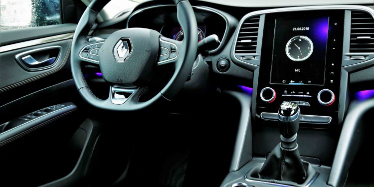 Renault Talisman Sport Tourer Executive 1.6 dCi: Executiva e dinâmica! 30