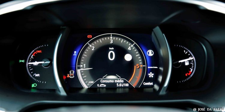 Renault Talisman Sport Tourer Executive 1.6 dCi: Executiva e dinâmica! 25