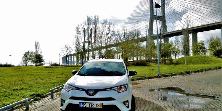 Toyota RAV4 Hybrid: Espaço e ecologia! 42