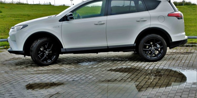 Toyota RAV4 Hybrid: Espaço e ecologia! 36