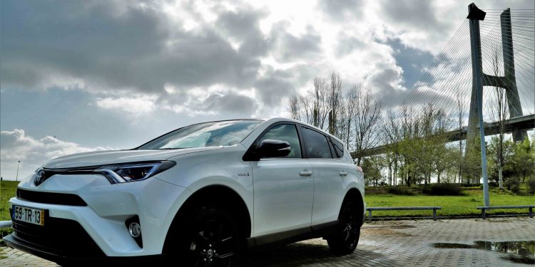 Toyota RAV4 Hybrid: Espaço e ecologia! 28
