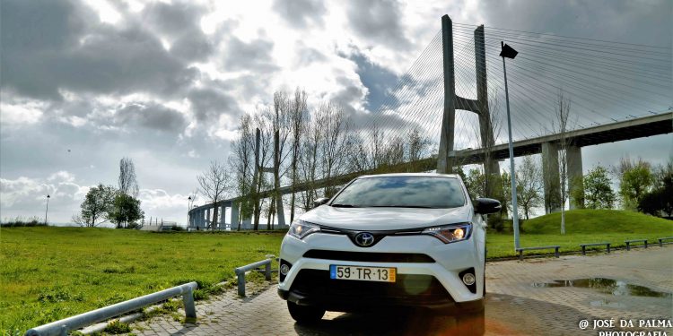 Toyota RAV4 Hybrid: Espaço e ecologia! 27