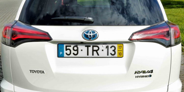 Toyota RAV4 Hybrid: Espaço e ecologia! 26