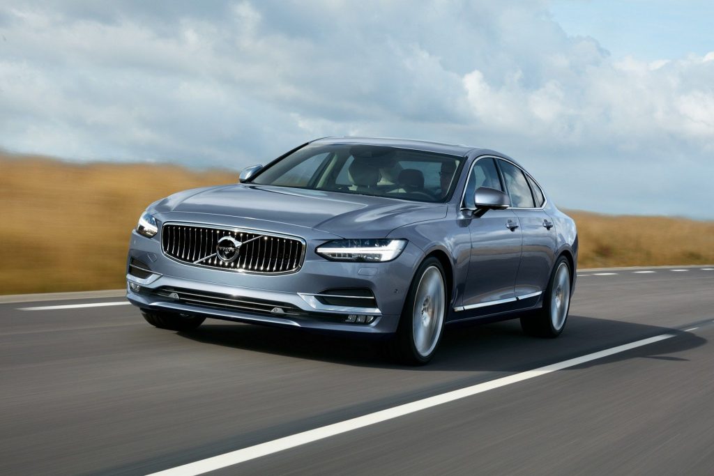 Mercedes e Volvo partilham motores e acções? 14
