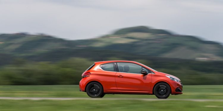 Podemos dizer "Adeus" ao Peugeot 208 de 3 portas! 19