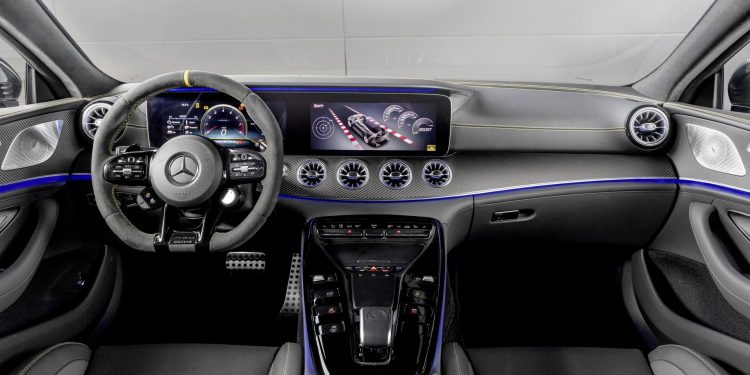 Mercedes AMG GT 63S chega com 4 portas e muita performance! 14