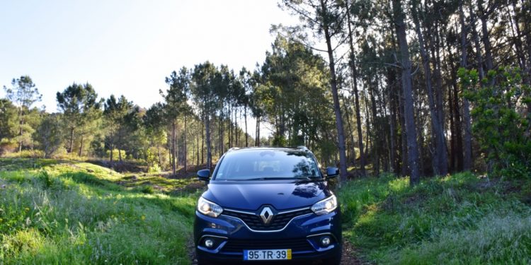 Renault Grand Scénic Hybrid Assist: Tradição nos tempos modernos! 76