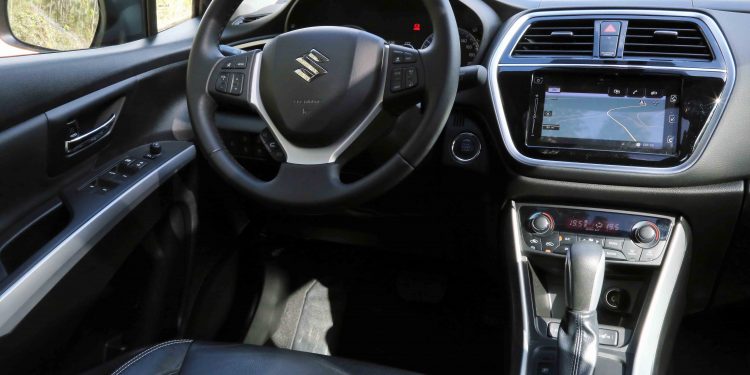 Suzuki SX4 S-Cross 1.4 DITC AUT: Engenharia para durar! 35
