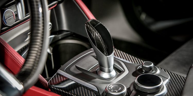 Alfa Romeo lança edições limitadas "NRing" do Giulia e Stelvio Quadrifoglio na Europa! 38