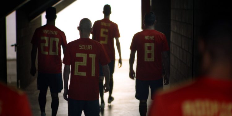 SEAT expressa o apoio à selecção de Espanha antes do mundial! 16