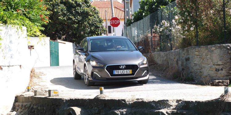 Hyundai i30 Fastback 1.4 Turbo GDI: Elegante, imponente e eficaz! 47
