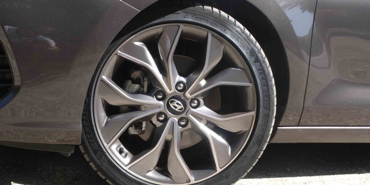 Hyundai i30 Fastback 1.4 Turbo GDI: Elegante, imponente e eficaz! 61