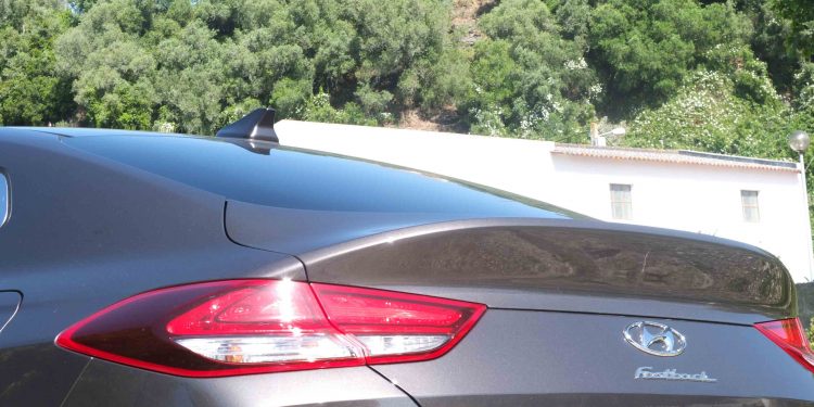 Hyundai i30 Fastback 1.4 Turbo GDI: Elegante, imponente e eficaz! 55