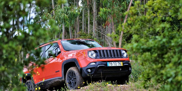 Jeep Renegade Trailhawk 2.0 4X4: Aventura em modo premium! 69 Jeep Renegade Trailhawk 2.0 4X4: Aventura em modo premium! 69