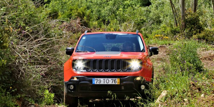 Jeep Renegade Trailhawk 2.0 4X4: Aventura em modo premium! 57 Jeep Renegade Trailhawk 2.0 4X4: Aventura em modo premium! 57