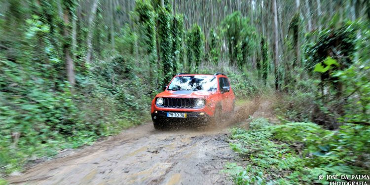 Jeep Renegade Trailhawk 2.0 4X4: Aventura em modo premium! 61 Jeep Renegade Trailhawk 2.0 4X4: Aventura em modo premium! 61